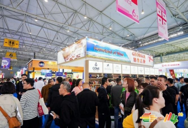 网红食品品牌参展2026南京秋糖｜从展位预定到现场布展全流程